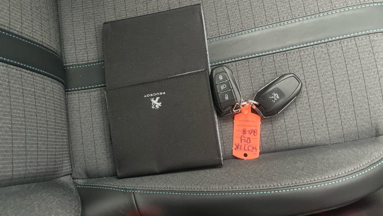 Peugeot 208 1.2 PureTech 100 Allure Premium + 5dr Petrol Hatchback